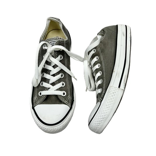 Shoes Sneakers By Converse In Grey & White, Size: 7