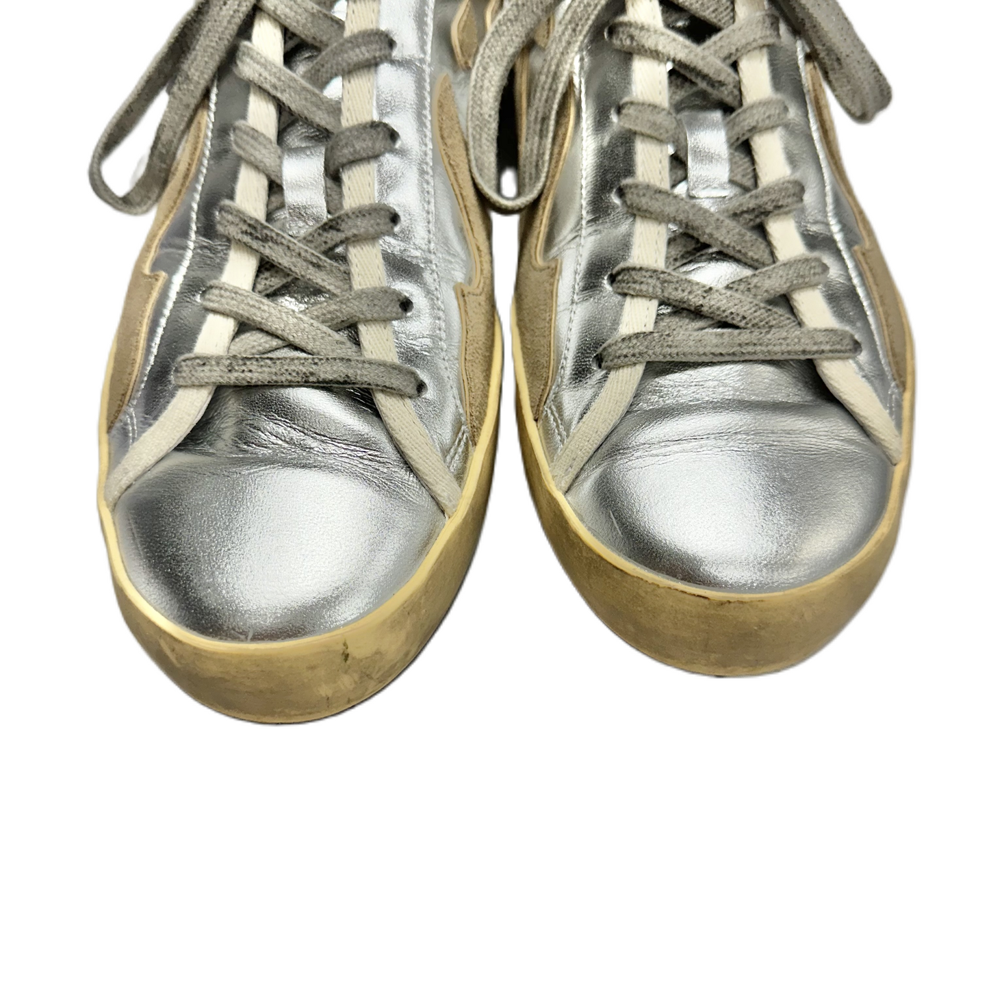 Shoes Sneakers By Gamin In Silver & Tan, Size: 9.5