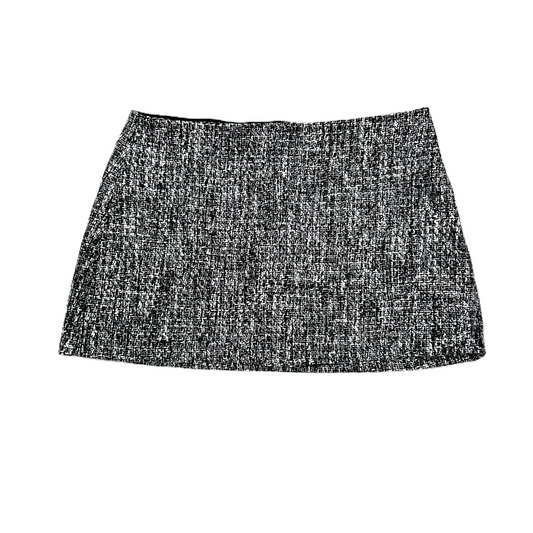 Skort Mini & Short By Abercrombie And Fitch In Black & Cream, Size: Xl