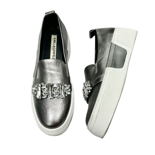 Shoes Designer By Karl Lagerfeld In Silver, Size: 8