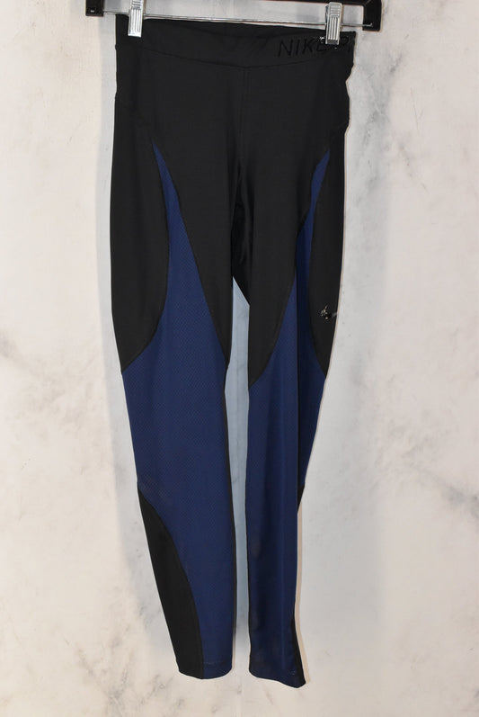 Athletic Leggings By Nike Apparel  Size: Xs