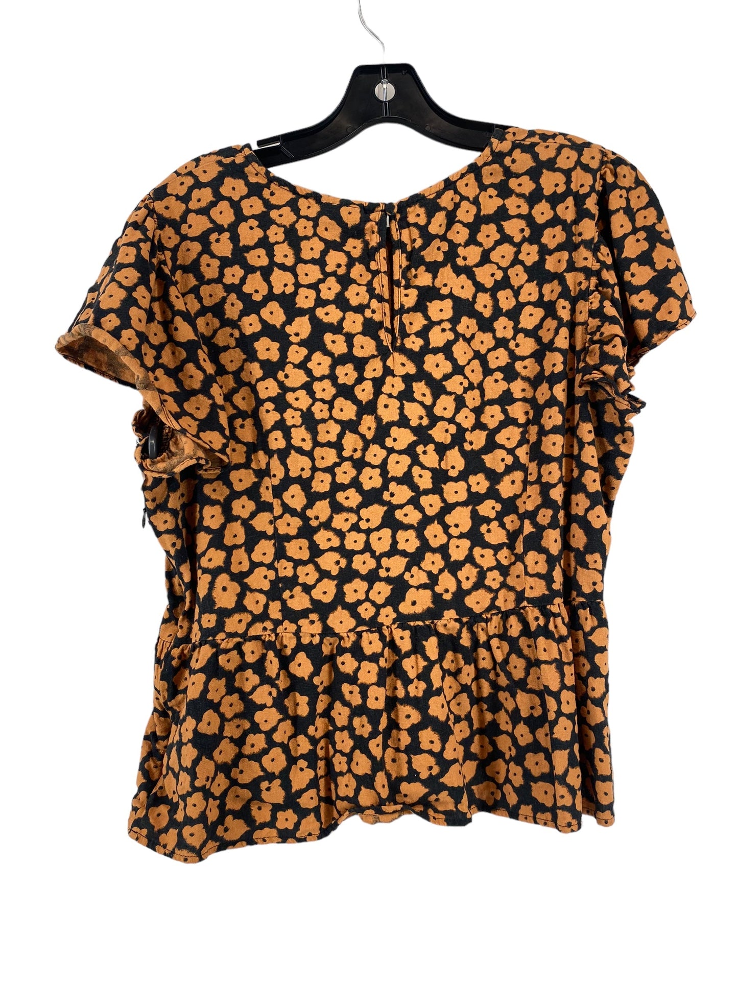 Top Short Sleeve By Who What Wear  Size: Xl