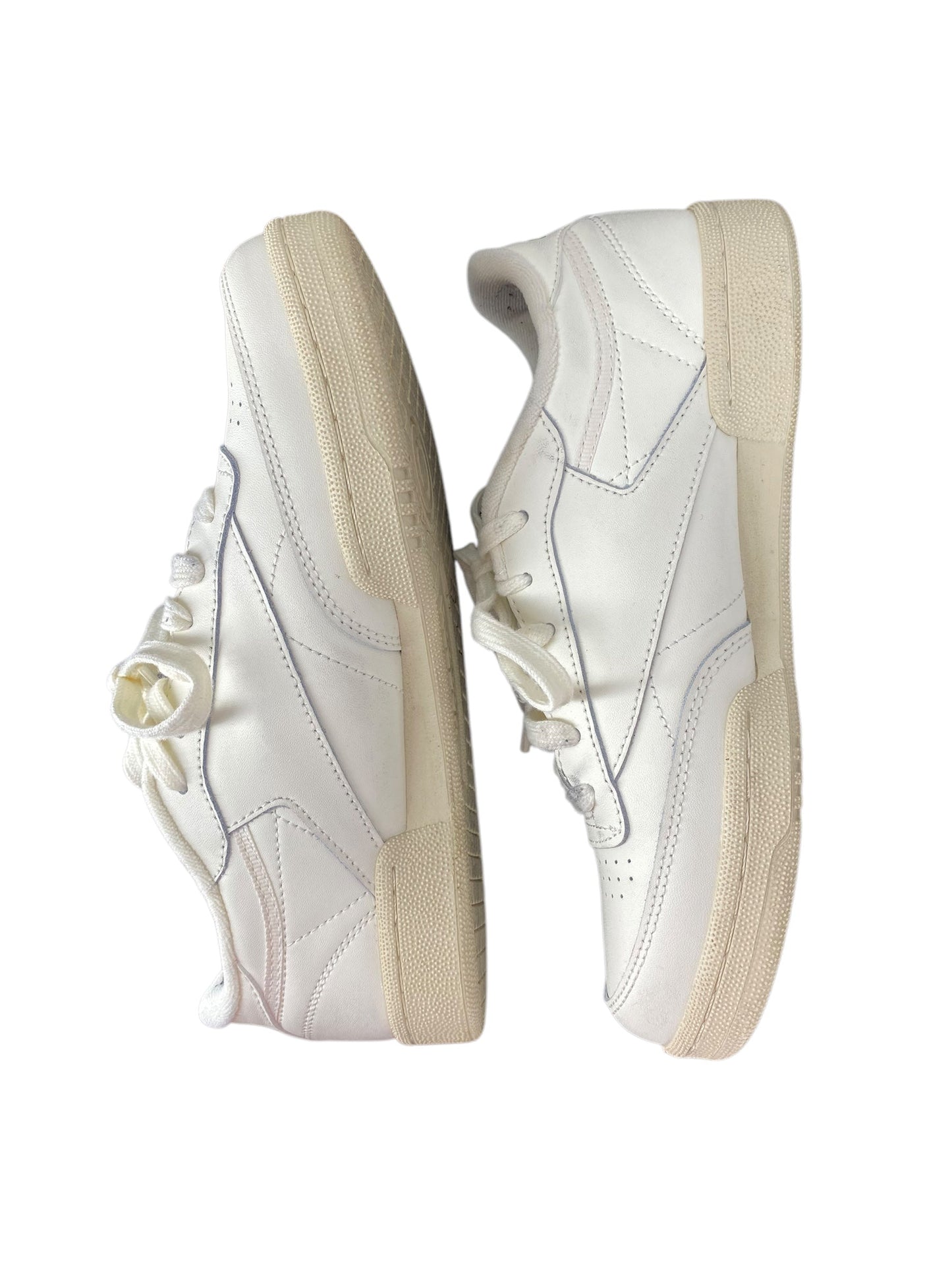 Shoes Sneakers By Reebok In White, Size: 5