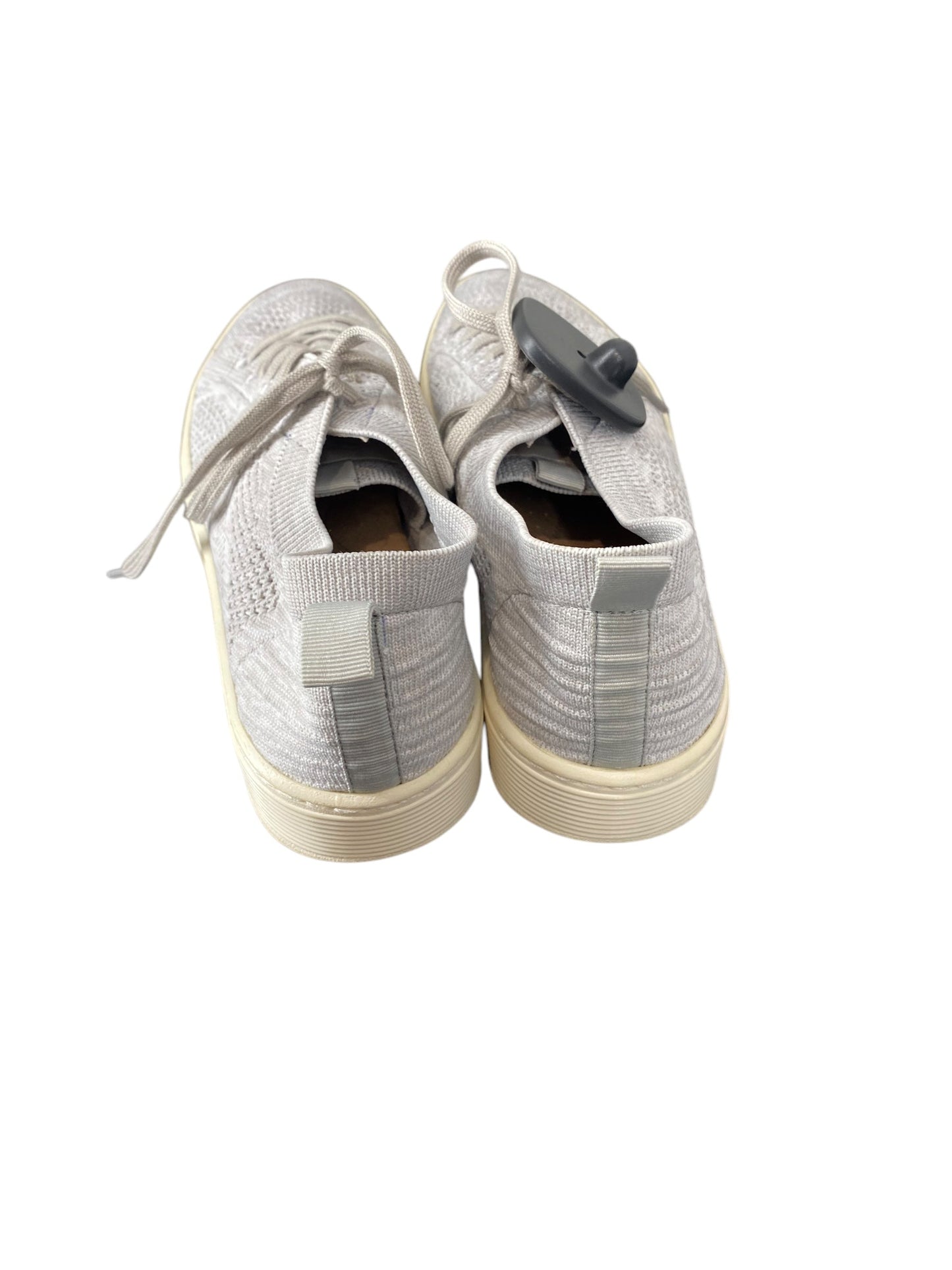 Shoes Sneakers By Sofft In Grey, Size: 9