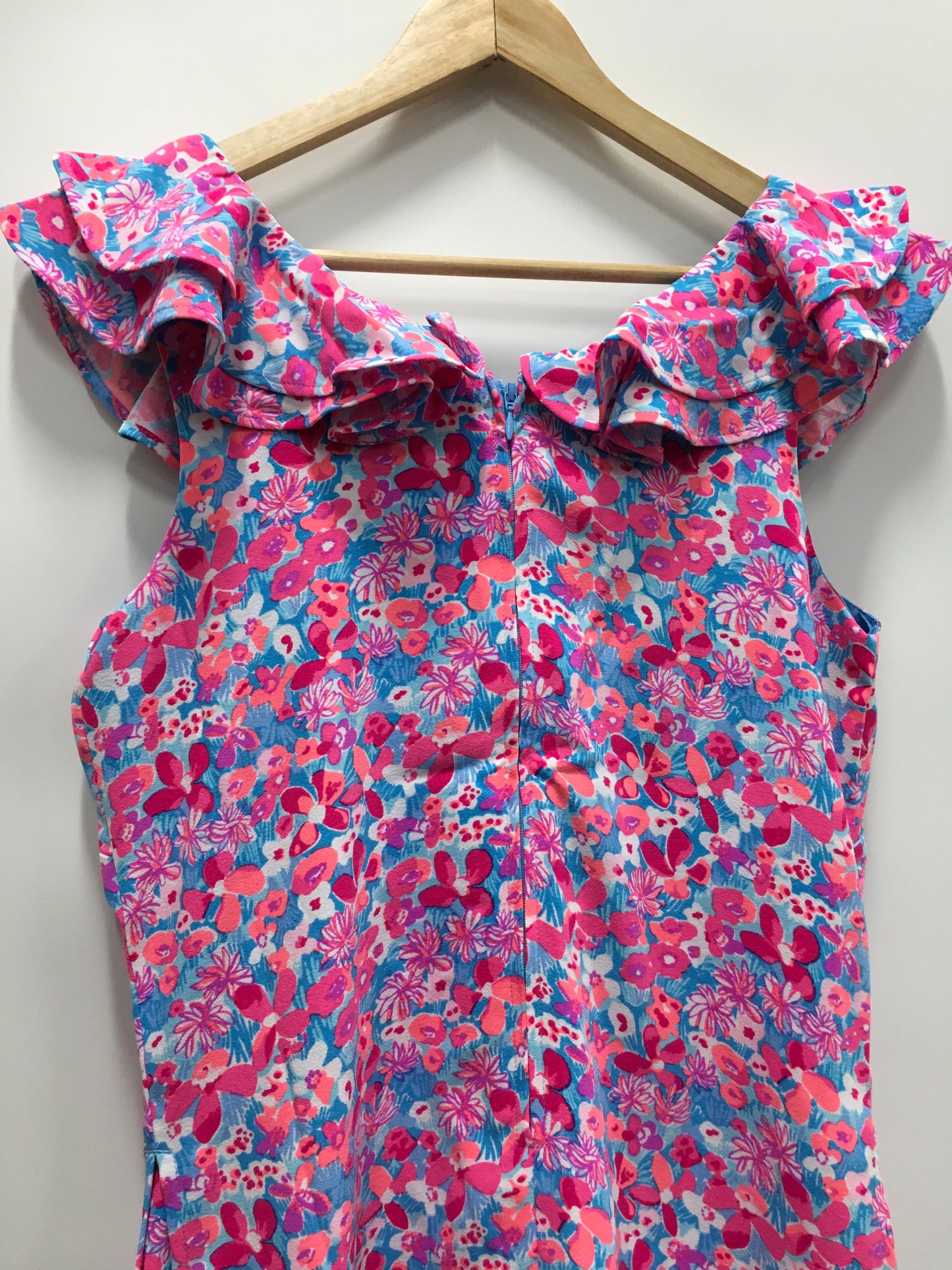 Dress Casual Short By Lilly Pulitzer In Floral Print, Size: 6