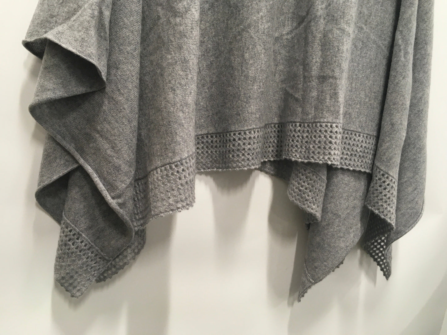 Poncho By Garnet Hill In Grey, Size: Onesize