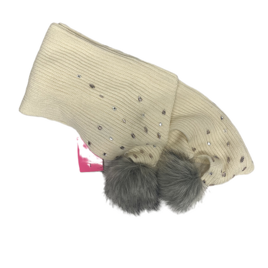 Scarf Winter By Betsey Johnson In Cream