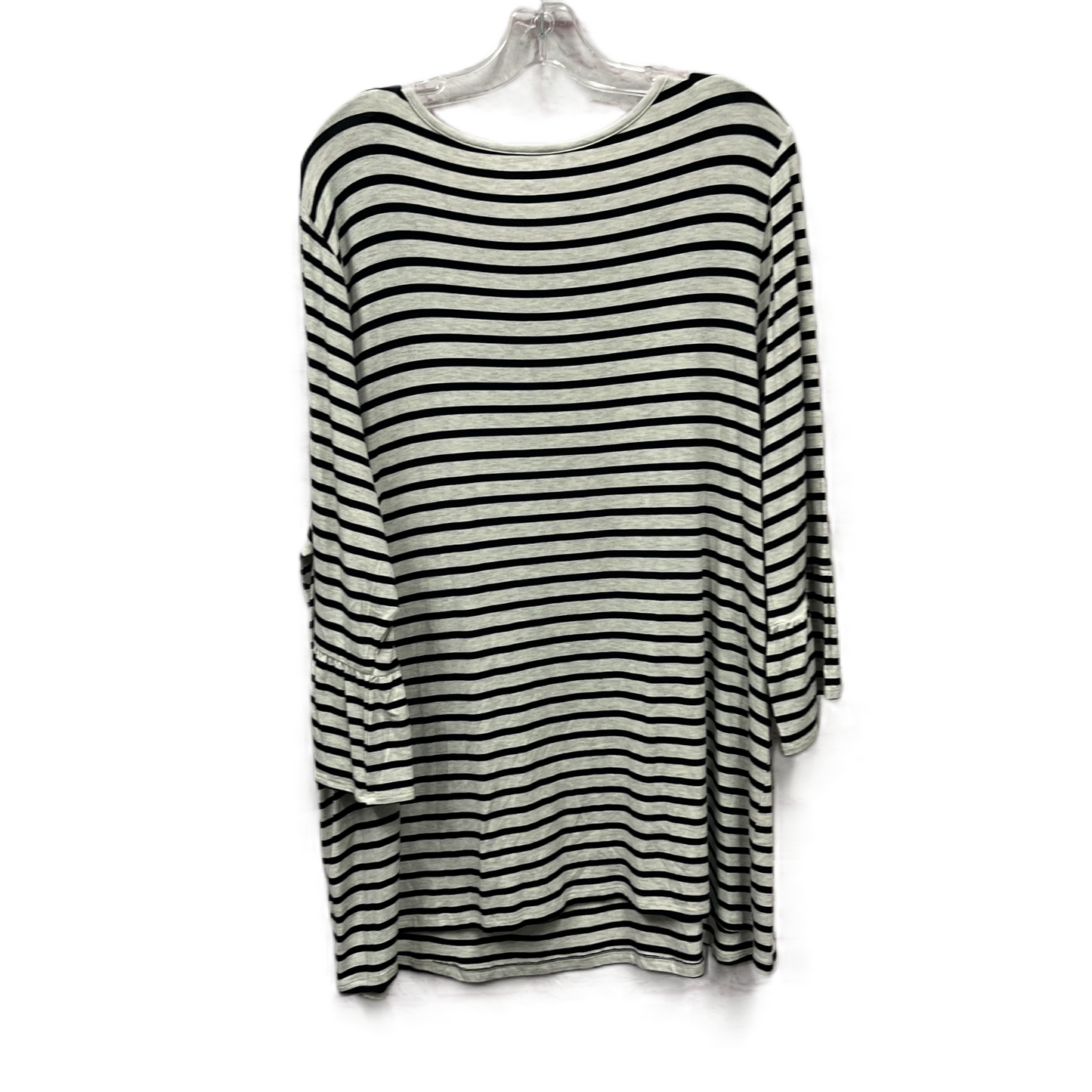 Top Long Sleeve By Croft And Barrow In Grey, Size: 2x