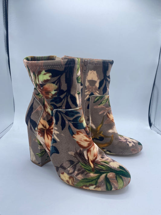 Boots Ankle Heels By Nine West In Floral Print, Size: 8