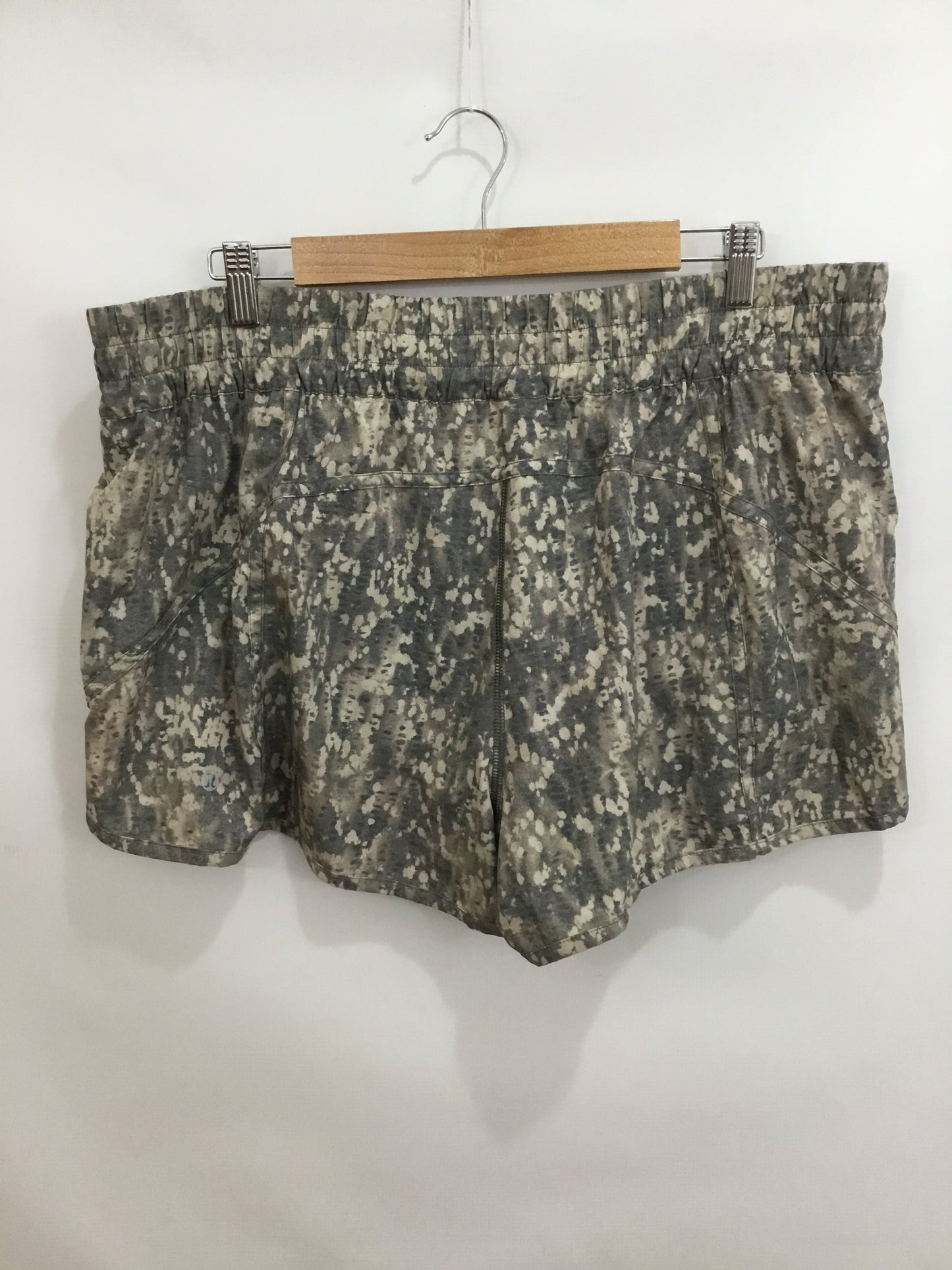 Athletic Shorts By Lululemon  Size: 20