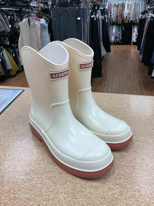 Boots Rain By Cme In Cream, Size: 8.5