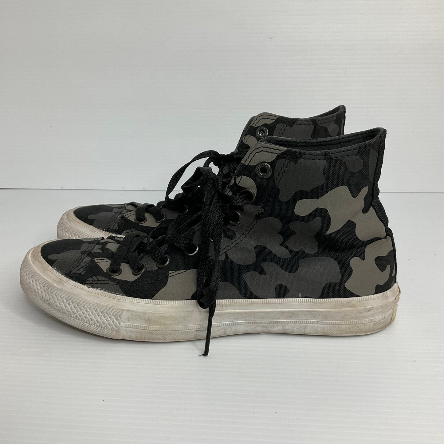 Camouflage Print Shoes Sneakers Converse, Size 10