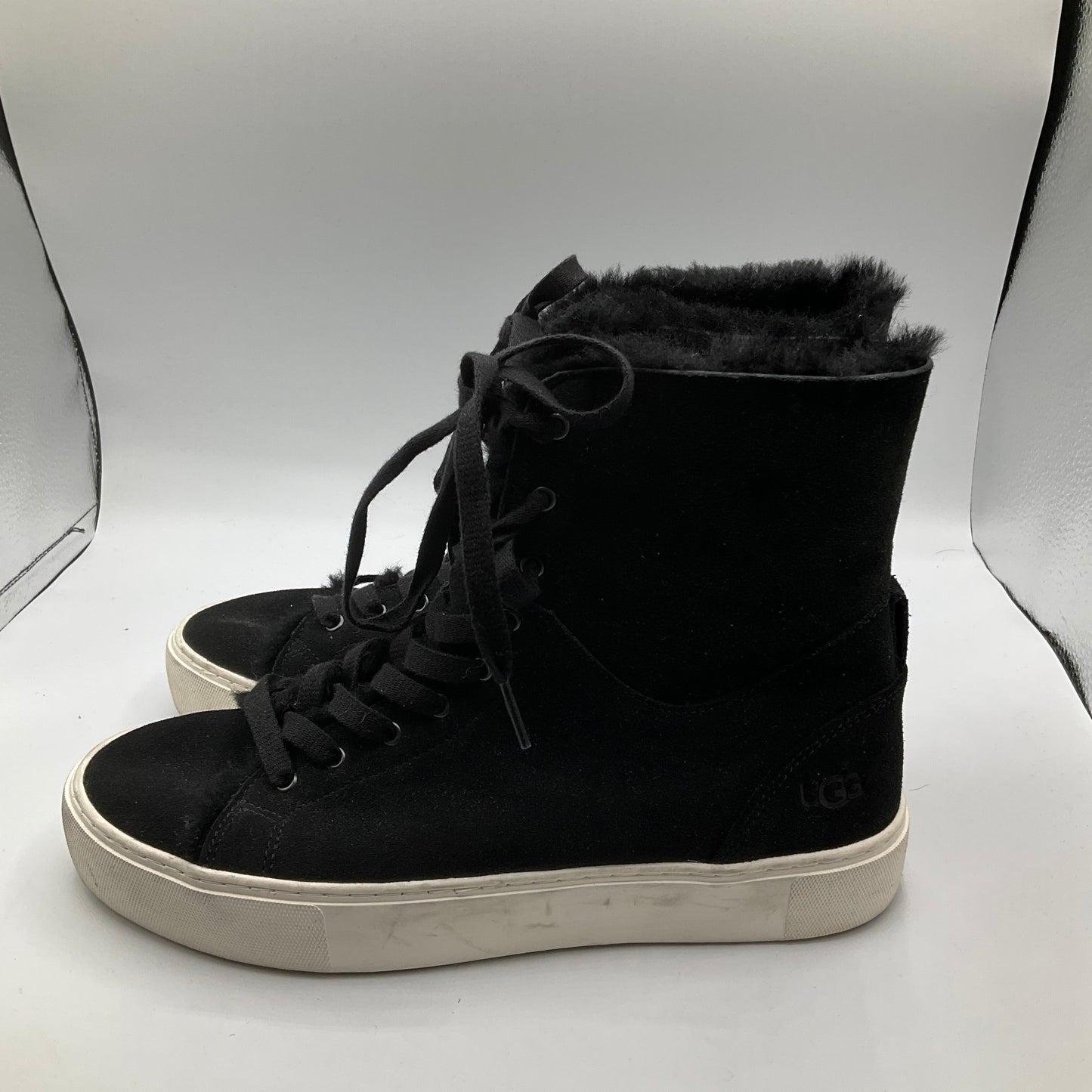 Shoes Sneakers By Ugg  Size: 10