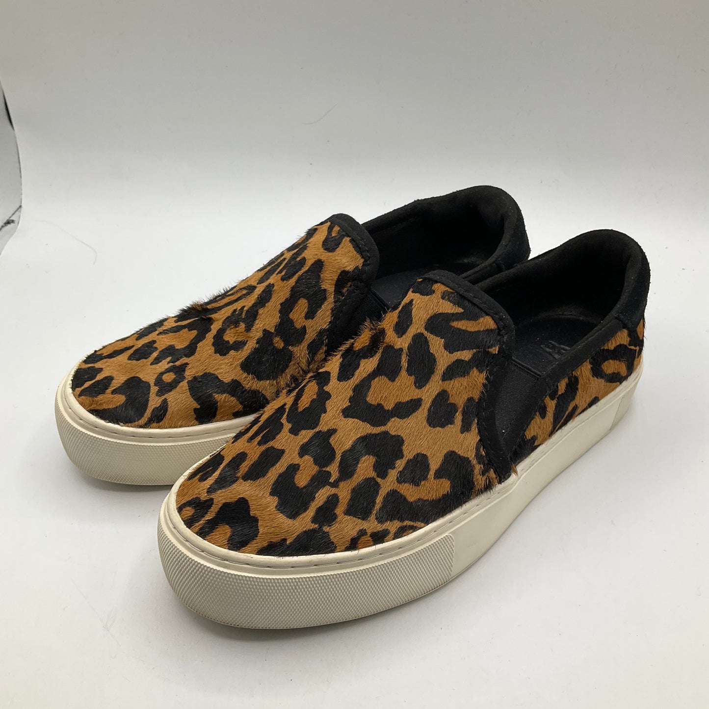 Shoes Sneakers By Ugg In Leopard Print, Size: 6.5