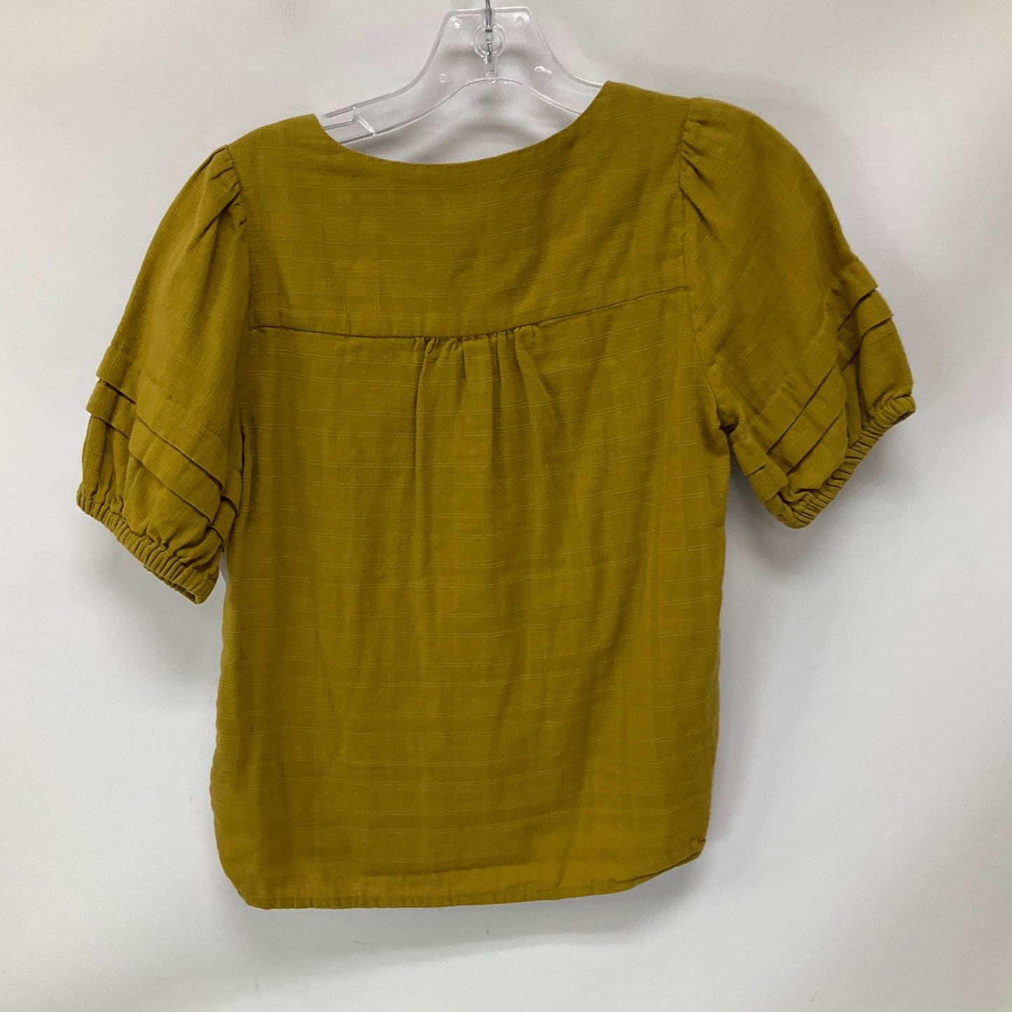 Top Short Sleeve By Madewell In Yellow, Size: Xxs