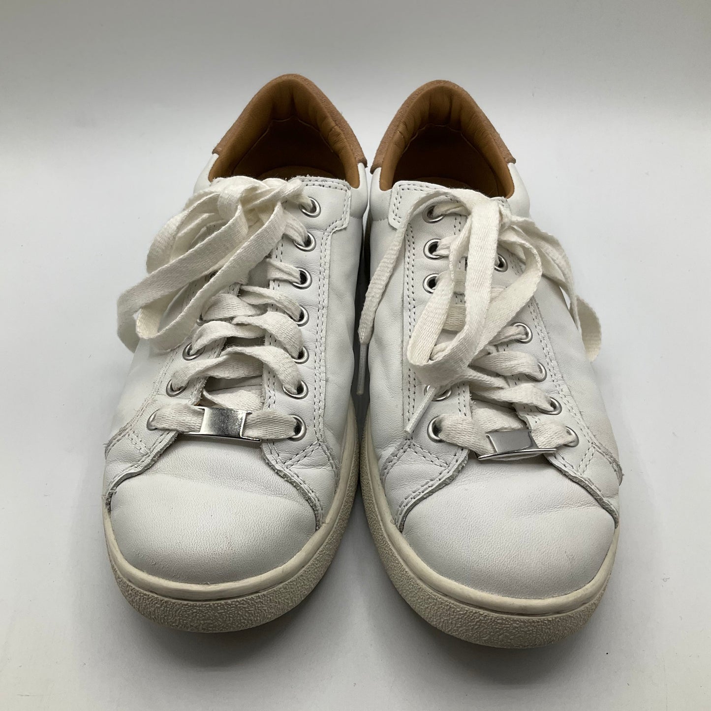 Shoes Sneakers By Ugg In White, Size: 10