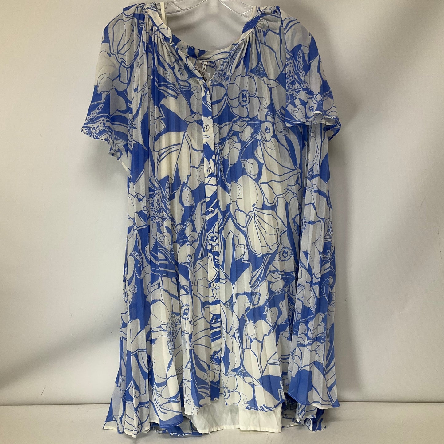 Dress Casual Short By Anthropologie In Blue & White, Size: M