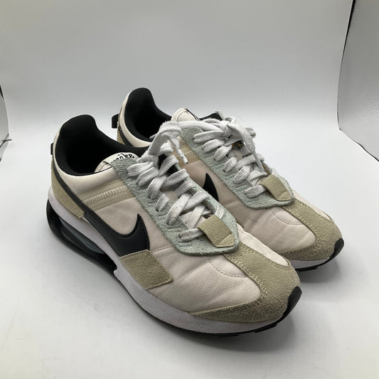 Shoes Athletic By Nike In Tan & White, Size: 6.5