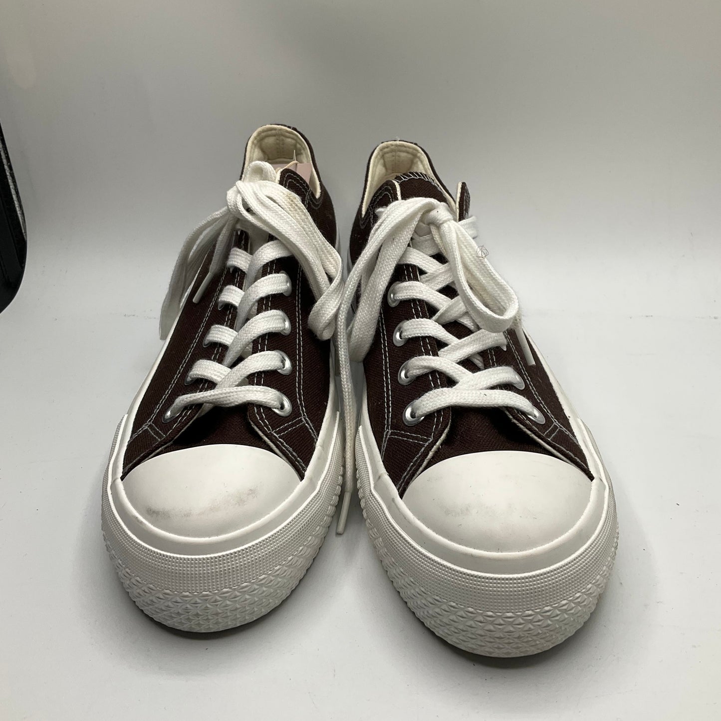 Shoes Sneakers By Sincerely Jules In Brown, Size: 10