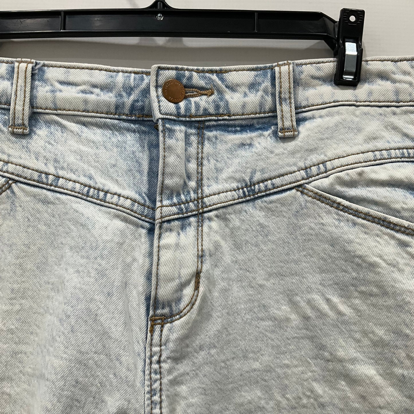 Denim Shorts Universal Thread, Size 12