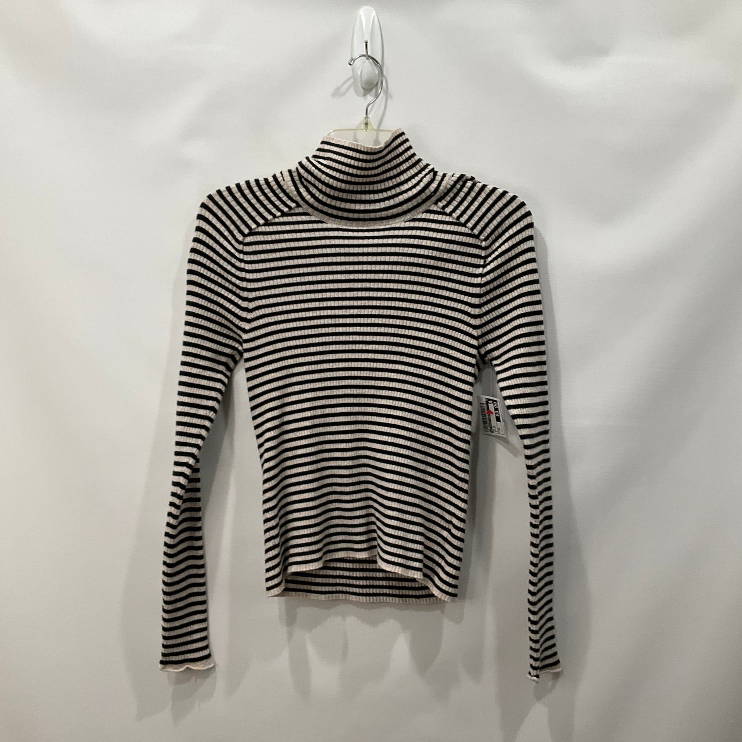 Top Long Sleeve By Universal Thread  Size: Xl