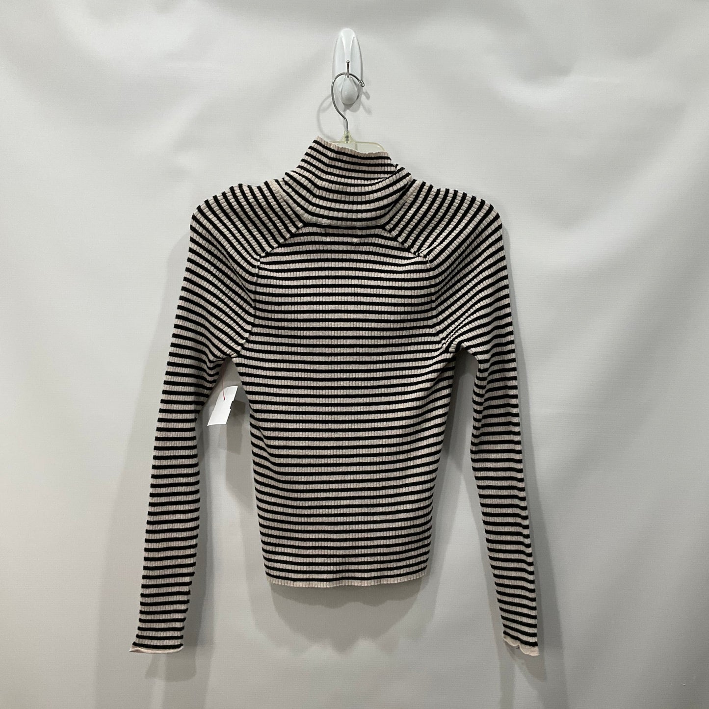 Top Long Sleeve By Universal Thread  Size: Xl