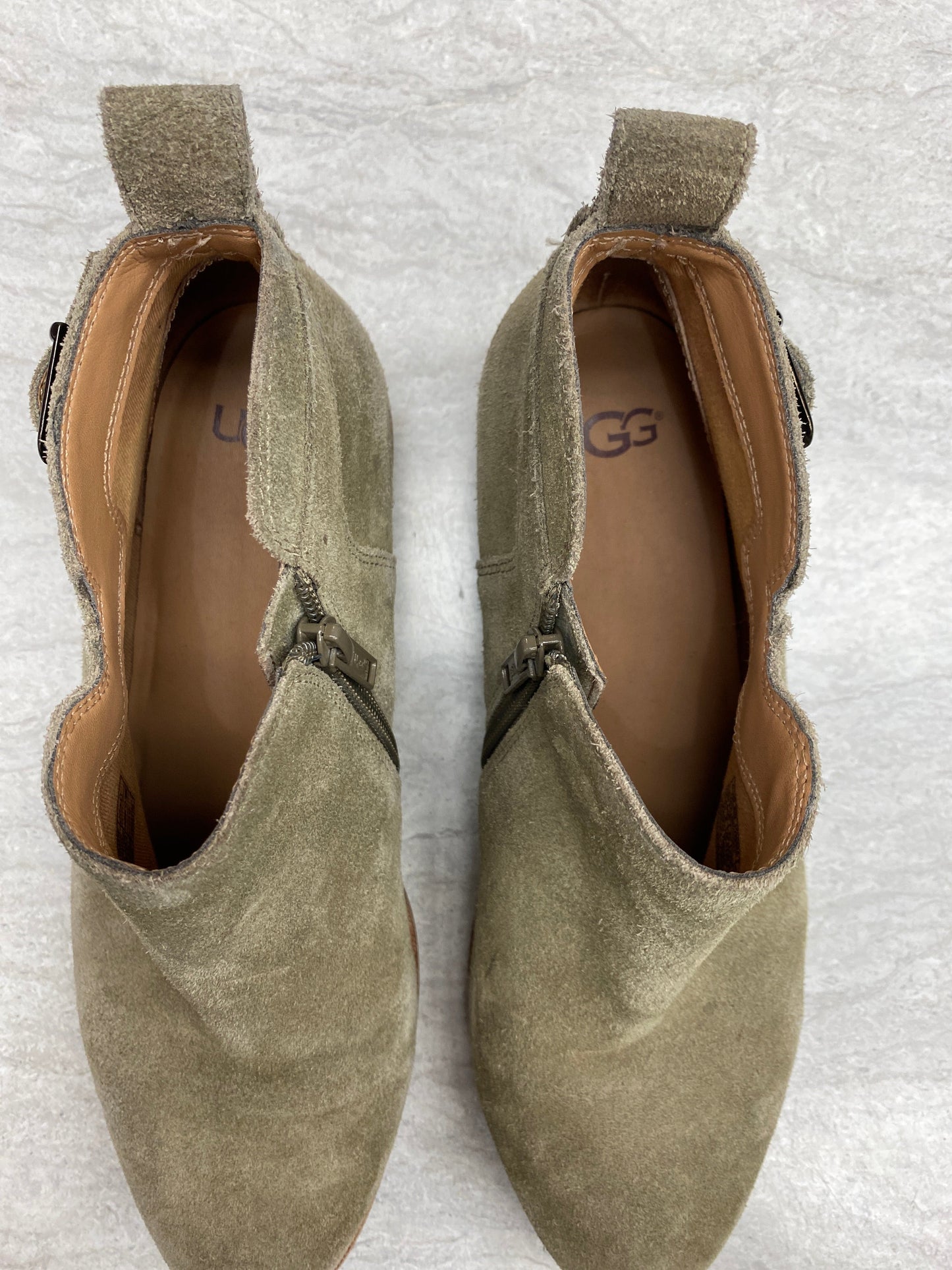 Boots Designer By Ugg In Green, Size: 9.5