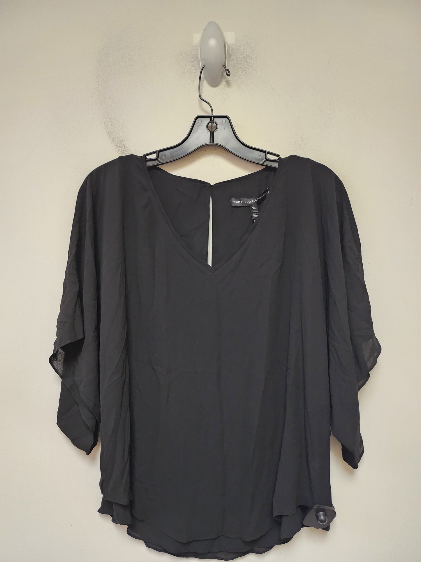 Top Short Sleeve By White House Black Market In Black, Size: Xs