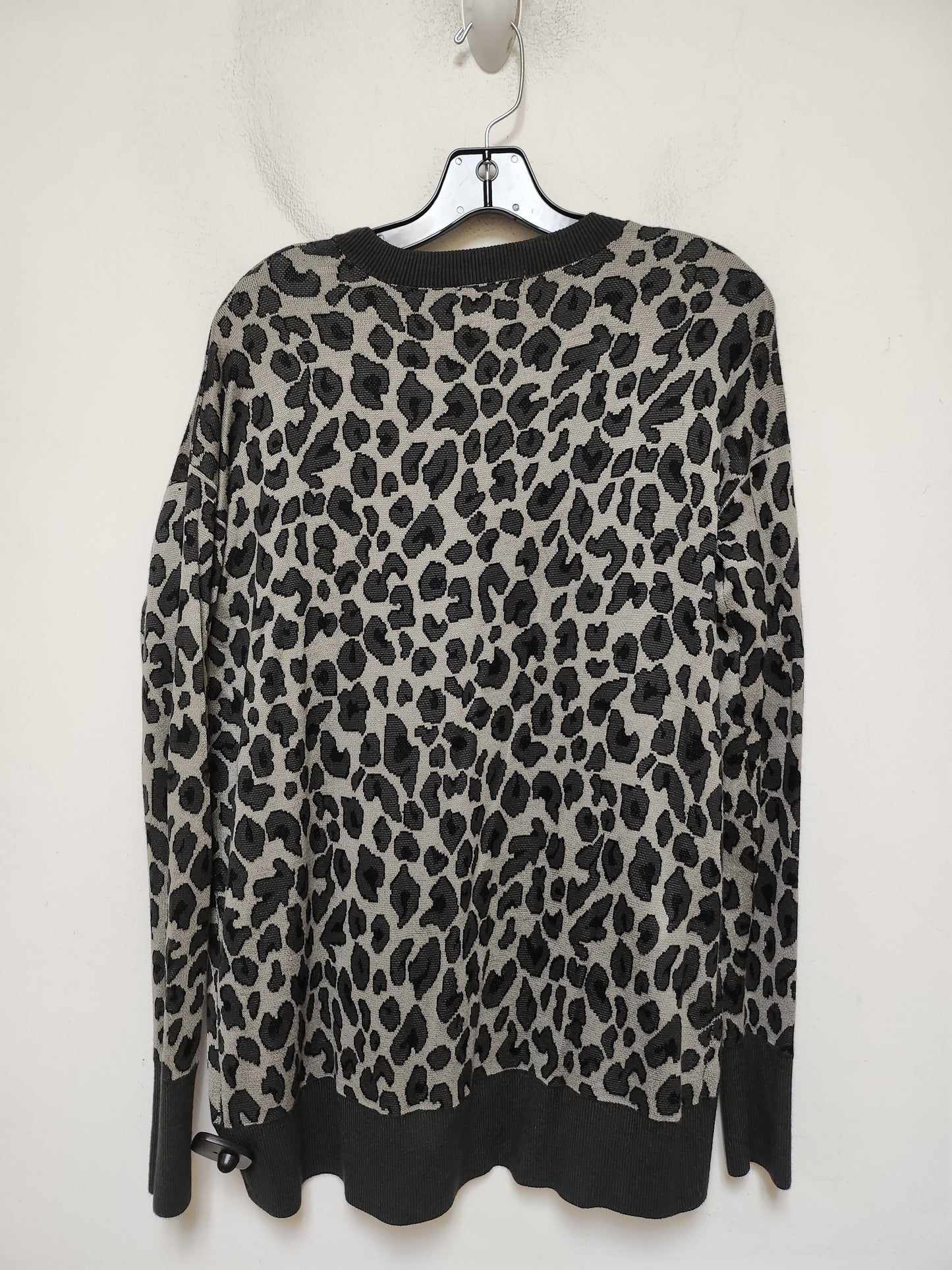 Sweater By Isaac Mizrahi In Animal Print, Size: M