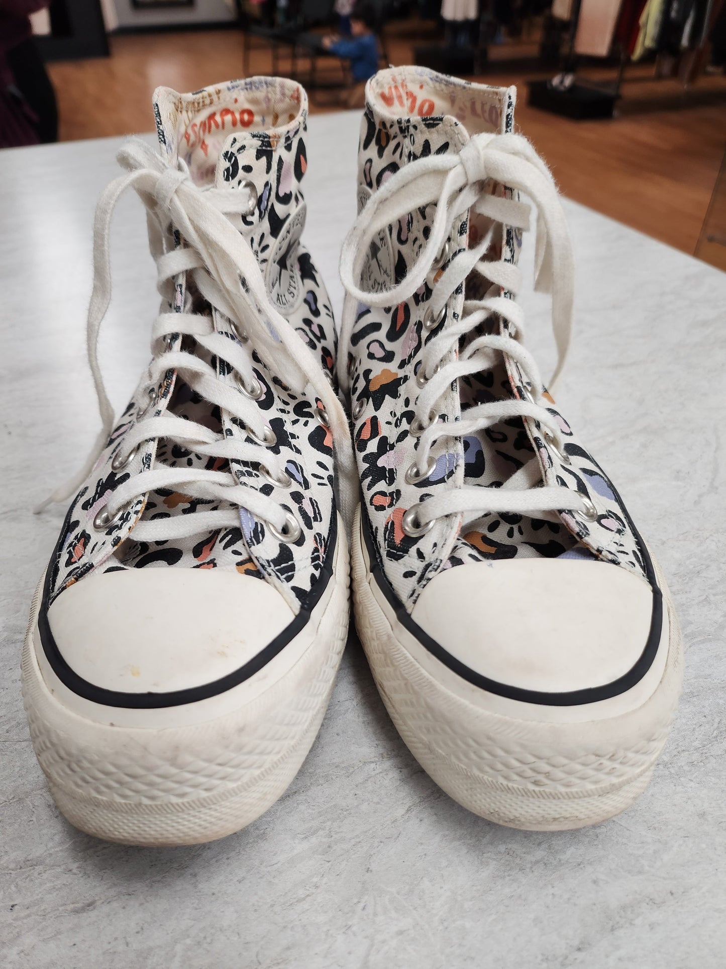 Shoes Sneakers By Converse In Animal Print, Size: 6.5