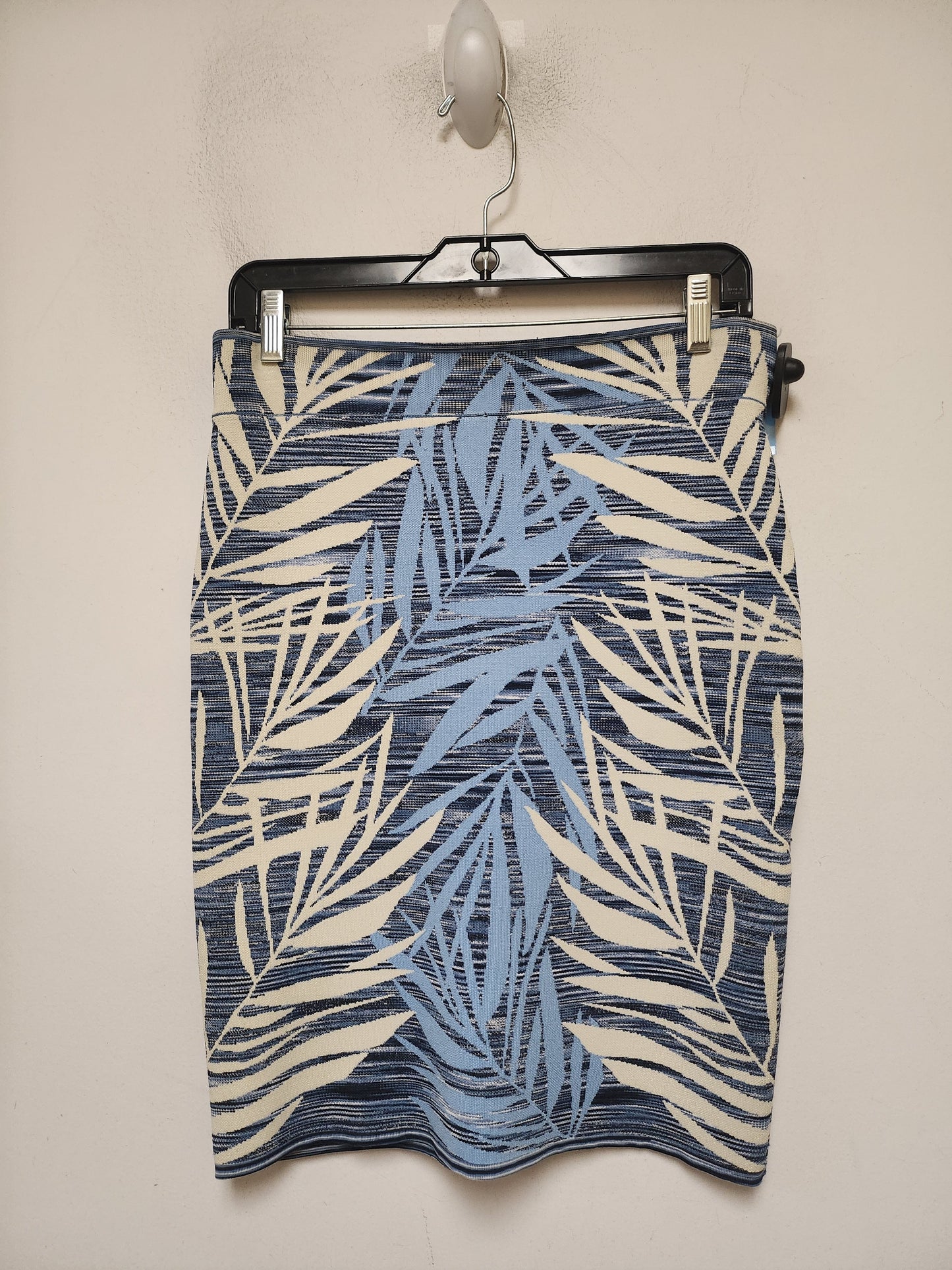 Skirt Mini & Short By Bcbgmaxazria In Blue & White, Size: 12