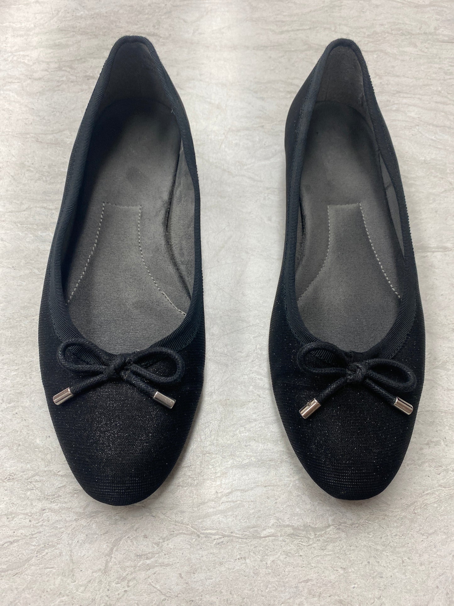 Shoes Flats By Clothes Mentor In Black, Size: 8.5