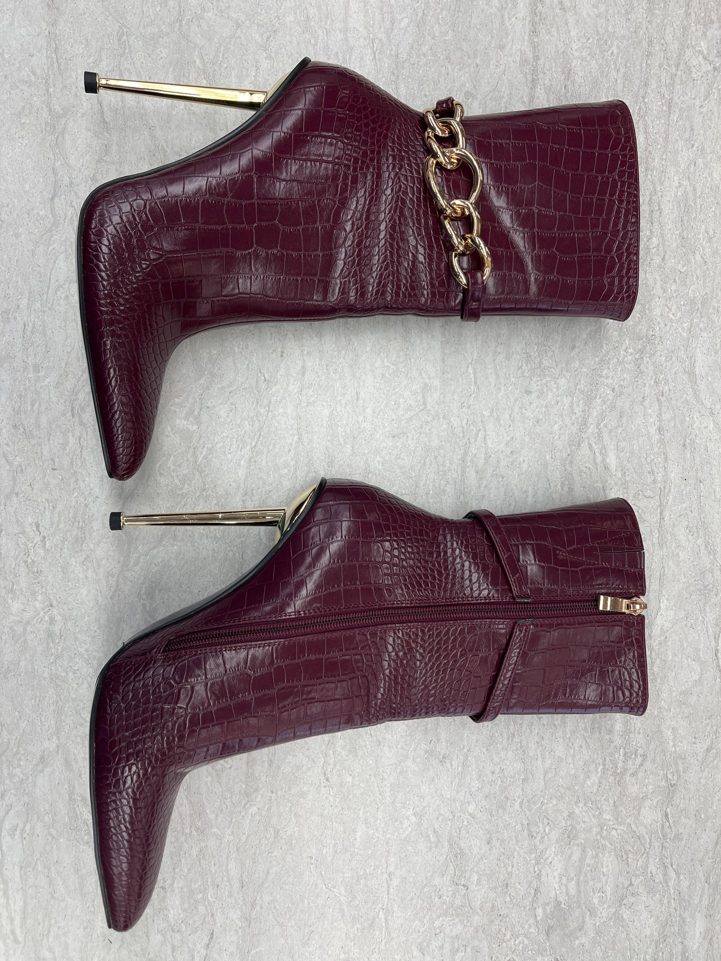 Boots Ankle Heels By Clothes Mentor In Maroon, Size: 6