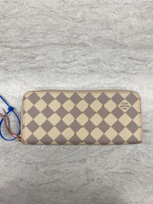 Wallet Luxury Designer By Louis Vuitton, Size: Medium