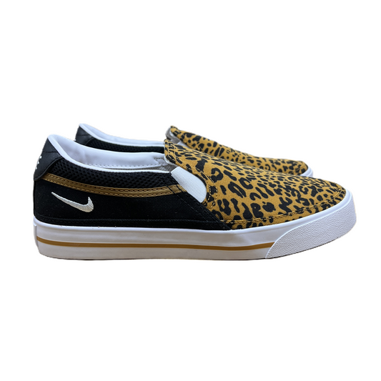 Shoes Sneakers By Nike  Size: 6.5