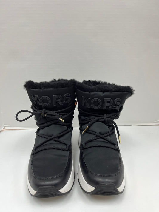 Boots Snow By Michael Kors  Size: 7.5