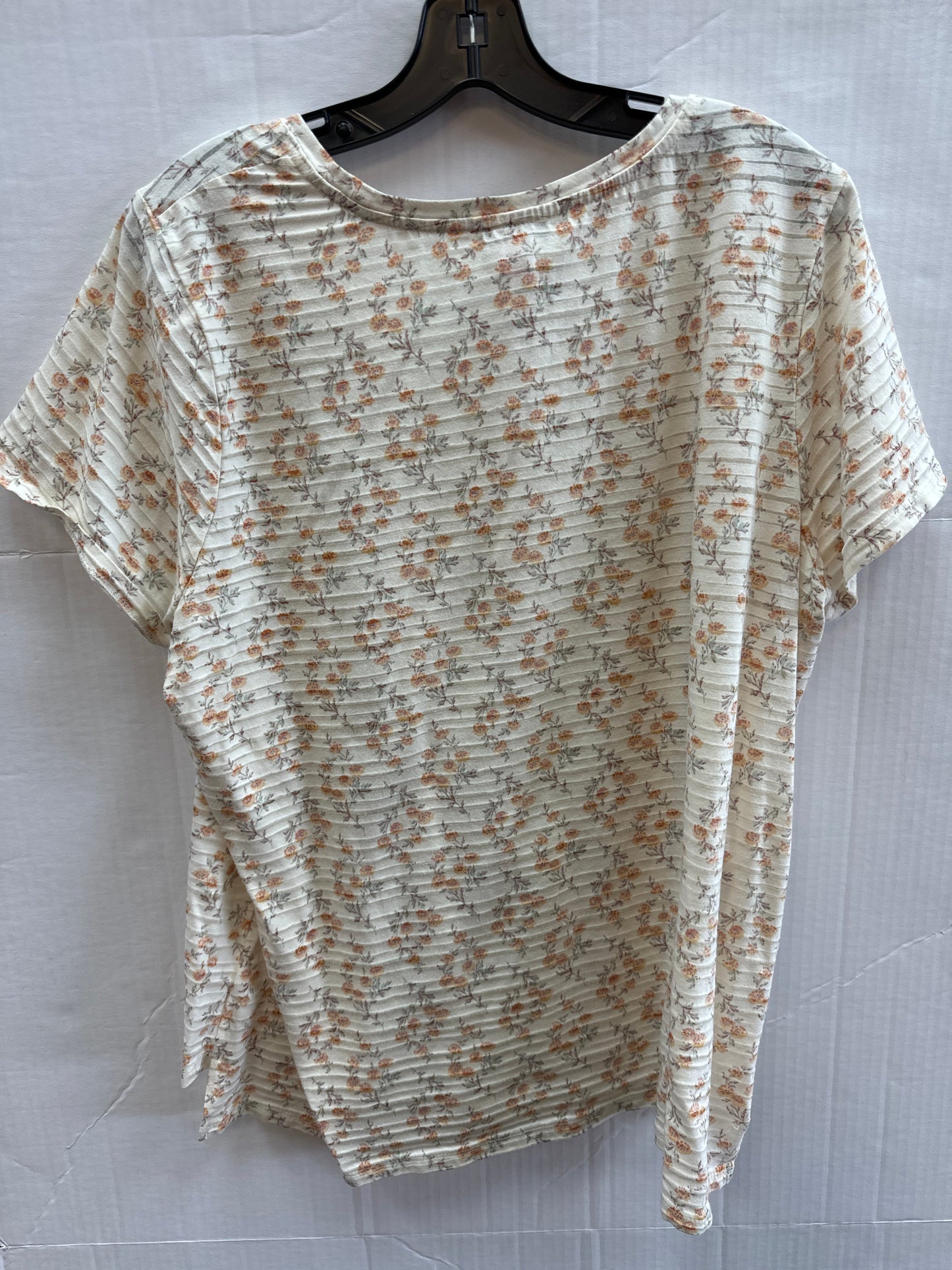 Top Short Sleeve By Vince Camuto  Size: 3x