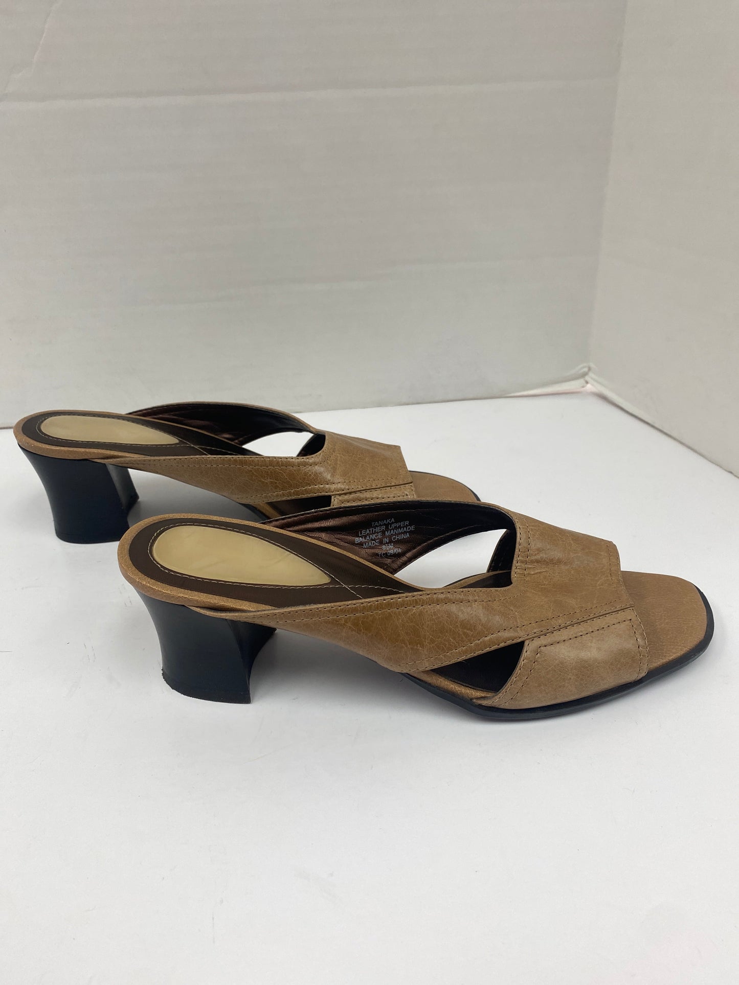 Tan Sandals Heels Block Liz Claiborne, Size 8.5