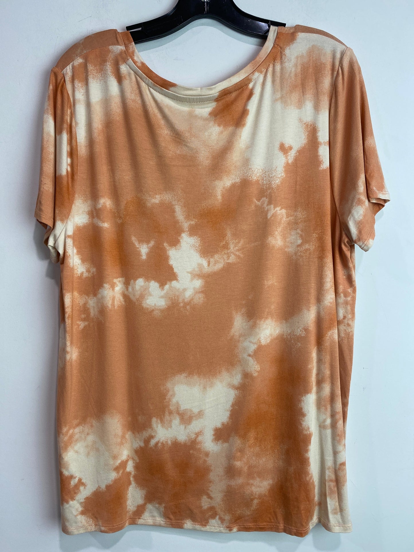 Top Short Sleeve By Cato In Tan, Size: L