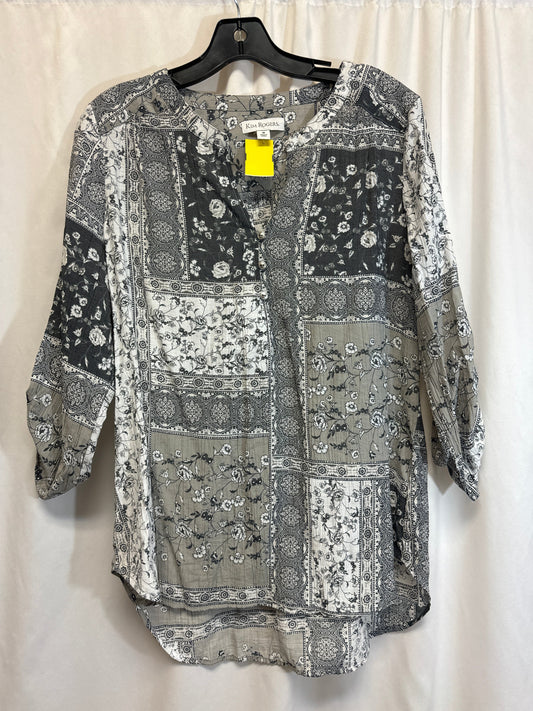 Top Long Sleeve By Kim Rogers In Grey, Size: M