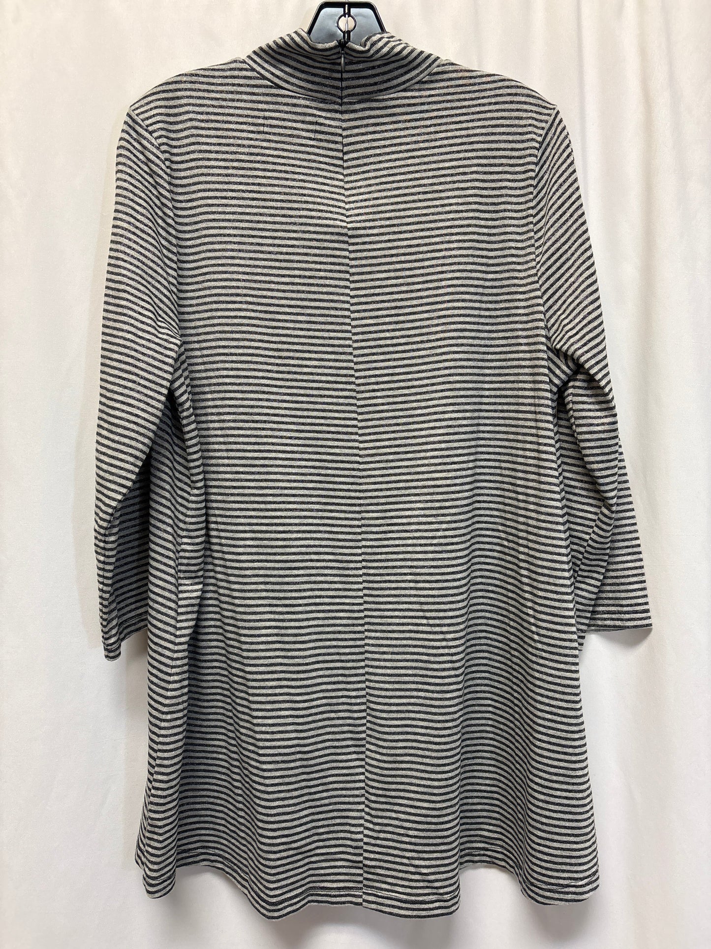 Top Long Sleeve By Kim Rogers In Grey, Size: Xl