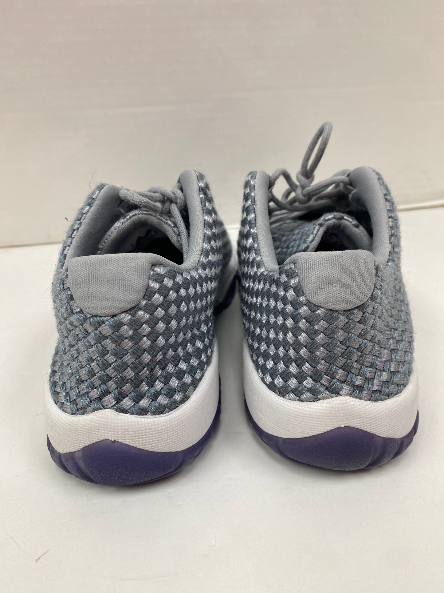 Shoes Athletic By Nike In Grey, Size: 7.5