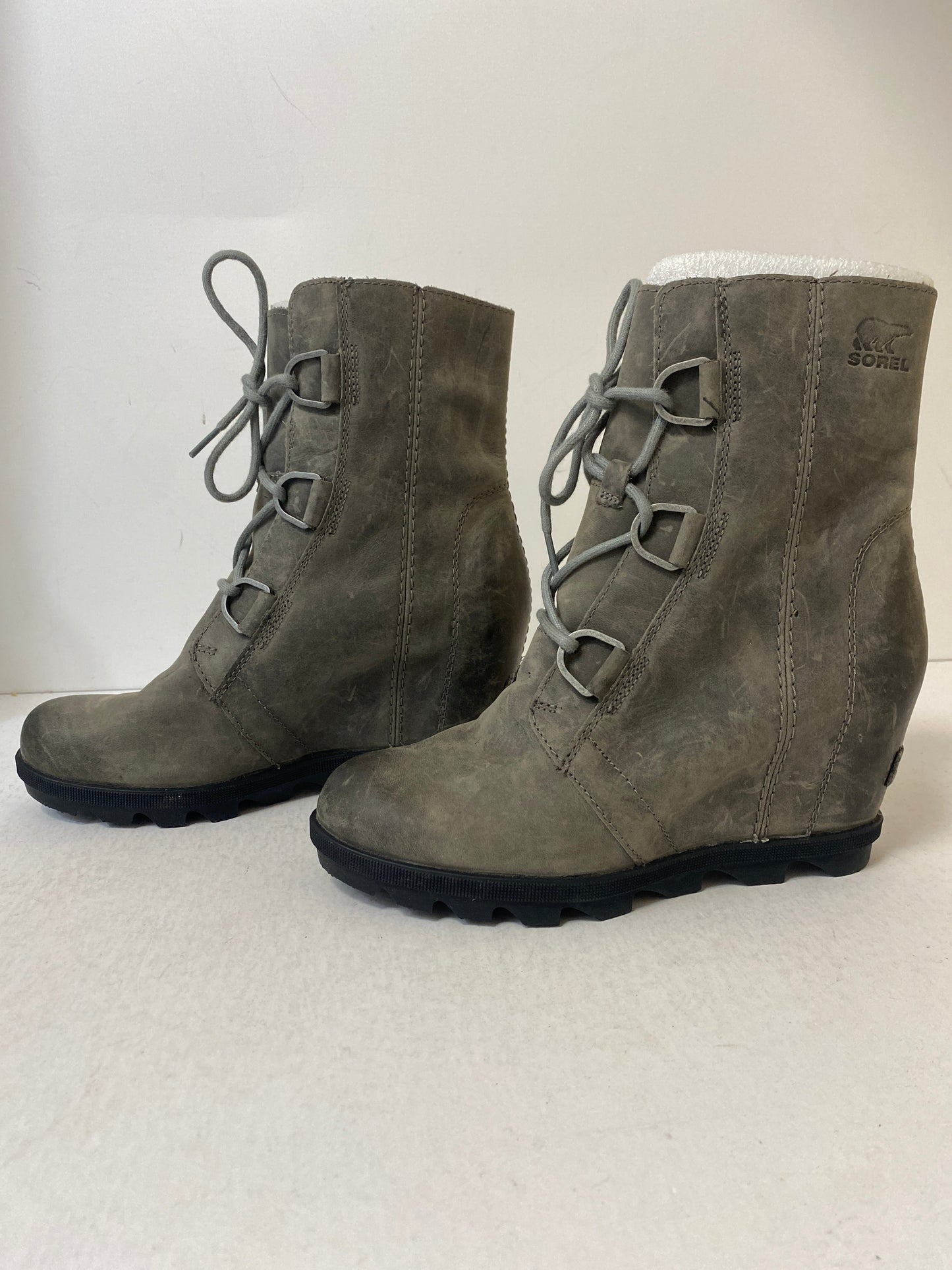 Boots Ankle Heels By Sorel In Grey, Size: 8.5