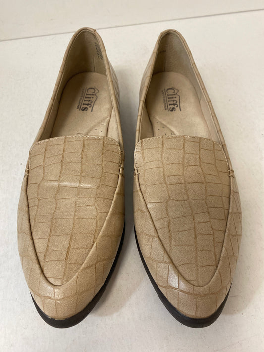 Shoes Flats By Clothes Mentor In Tan, Size: 8.5