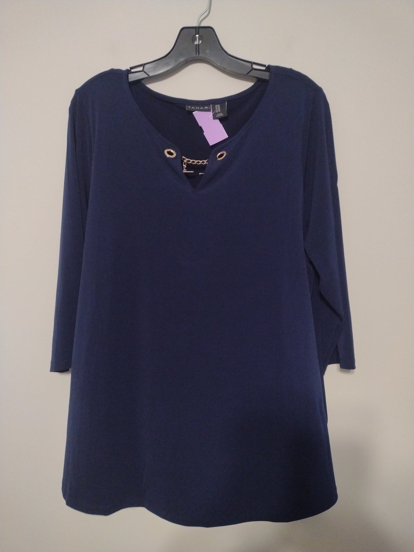 Top 3/4 Sleeve By Tahari  Size: 1x