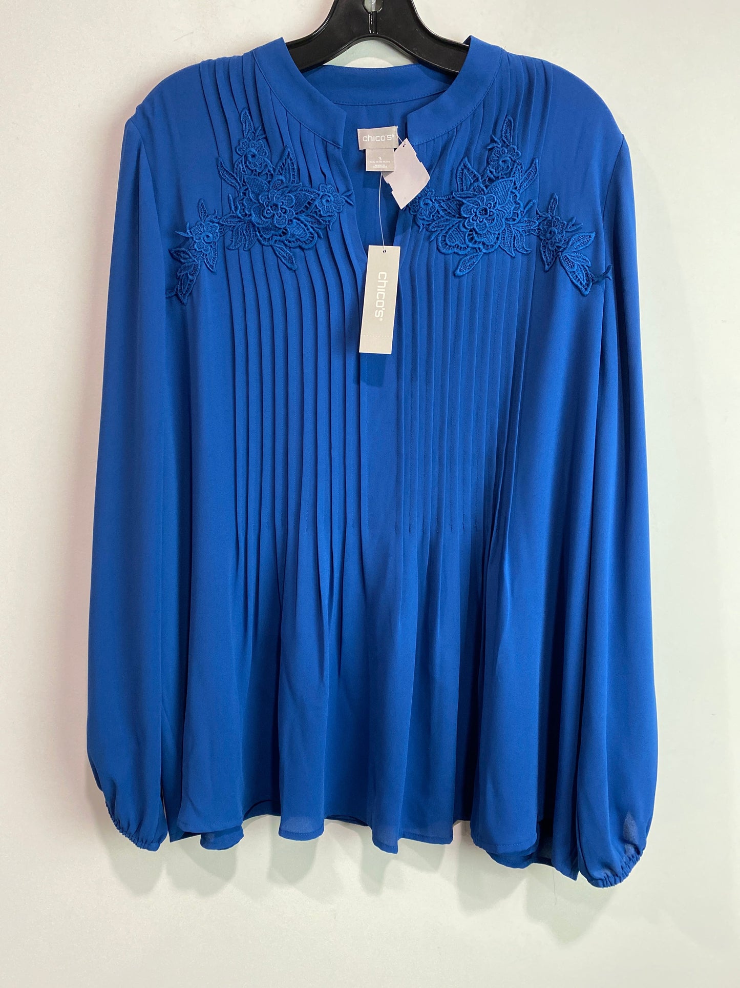 Top Long Sleeve By Chicos In Blue, Size: Xl