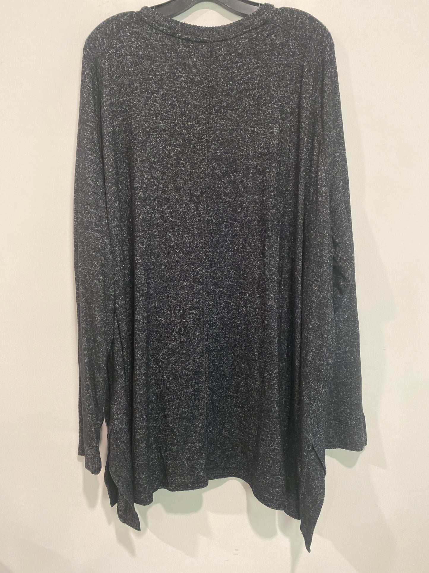 Top Long Sleeve By Maurices In Grey, Size: 4x