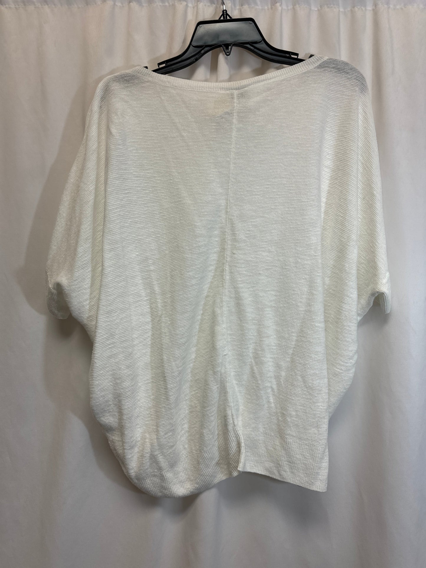 Top Short Sleeve By Chicos In White, Size: Xl