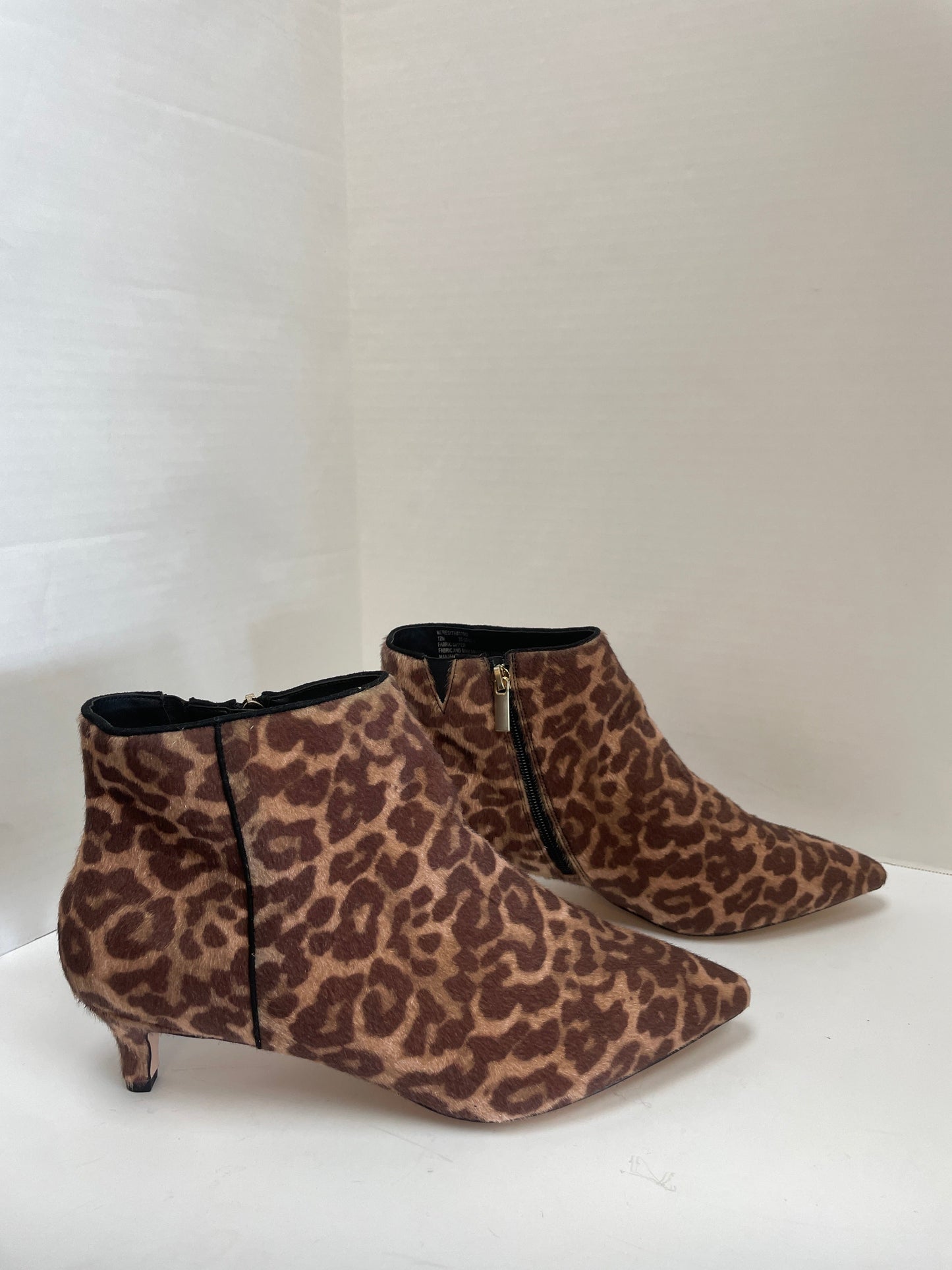 Boots Ankle Heels By Comfortview In Animal Print, Size: 12