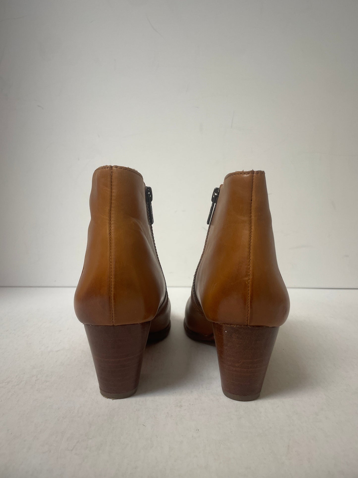 Boots Ankle Heels By Frye In Brown, Size: 6